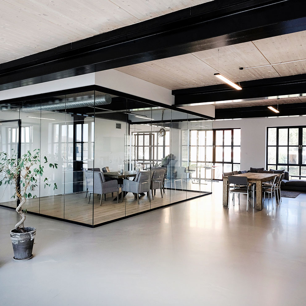 Office Loft Eberhard Horn Real Estate zur Vermietung mobil