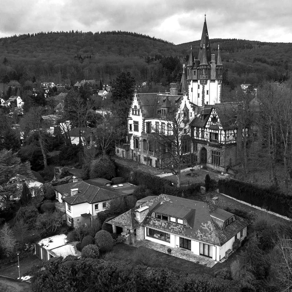 Einfamilienhaus mit Villa Andrea angrenzend verkauft